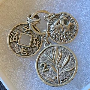 Double sided pennant